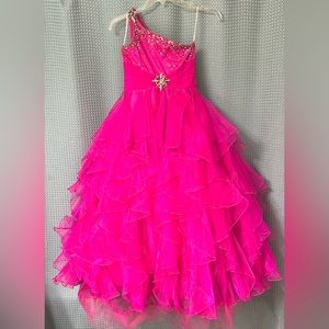 Sugar by Mac Duggal Girls Pageant Gown in Fuchsia Size 10
